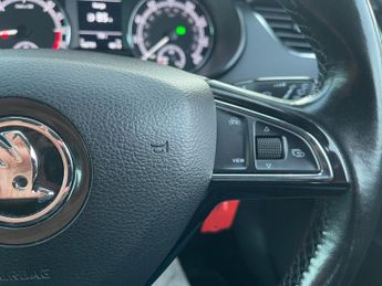 SKODA OCTAVIA 2.0 TDI SE Hatchback 5dr Diesel DSG Euro 6 (s/s) (150 ps)