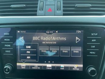 SKODA OCTAVIA 2.0 TDI SE Hatchback 5dr Diesel DSG Euro 6 (s/s) (150 ps)