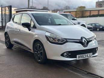 Renault Clio 1.2 16V Dynamique MediaNav Hatchback 5 Door Petrol Manual White