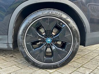 BMW IX3 80kWh Premier Edition SUV 5dr Electric Auto (286 ps)
