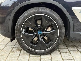 BMW IX3 80kWh Premier Edition SUV 5dr Electric Auto (286 ps)