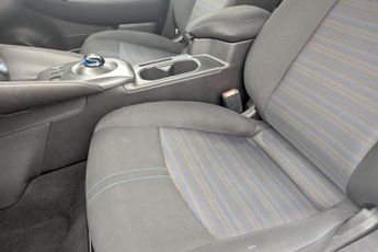 NISSAN LEAF 39kWh Acenta Hatchback 5dr Electric Auto (150 ps)
