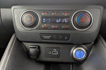 NISSAN LEAF 39kWh Acenta Hatchback 5dr Electric Auto (150 ps)