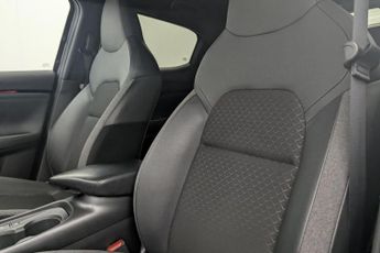 NISSAN JUKE 1.0 DIG-T N-Connecta SUV 5dr Petrol DCT Auto Euro 6 (s/s) (114 p