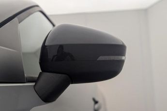 NISSAN JUKE 1.0 DIG-T N-Connecta SUV 5dr Petrol DCT Auto Euro 6 (s/s) (114 p