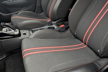 VAUXHALL Corsa Electric 50kWh SRi Premium Hatchback 5dr Electric Auto (136 ps)