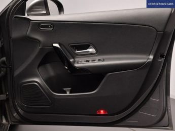 MERCEDES-BENZ A-CLASS 1.3 A180 SE Hatchback 5dr Petrol 7G-DCT Euro 6 (s/s) (136 ps)