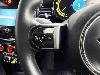 MINI Electric Hatch Cooper SE 32.6kWh Level 2 Hatchback 3dr Electric Auto (184 ps)