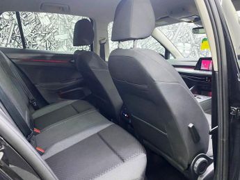 VOLKSWAGEN GOLF 1.0 eTSI MHEV Active Hatchback 5dr Petrol Hybrid DSG Euro 6 (s/s