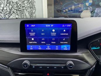 FORD FOCUS 1.5T EcoBoost Vignale Hatchback 5dr Petrol Auto Euro 6 (s/s) (18