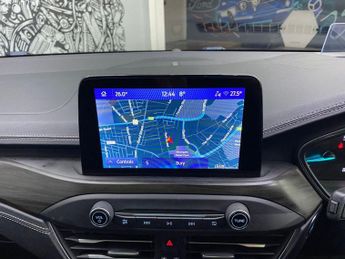 FORD FOCUS 1.5T EcoBoost Vignale Hatchback 5dr Petrol Auto Euro 6 (s/s) (18