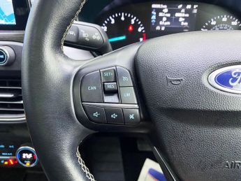 FORD FOCUS 1.5T EcoBoost Vignale Hatchback 5dr Petrol Auto Euro 6 (s/s) (18