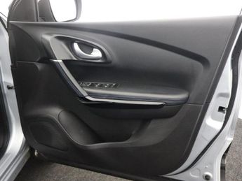 RENAULT KADJAR 1.3 TCe S Edition SUV 5dr Petrol Manual Euro 6 (s/s) (140 ps)