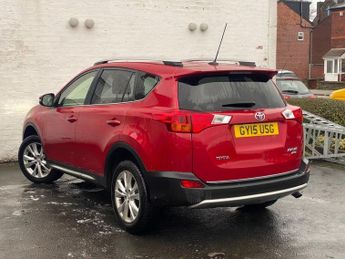 TOYOTA RAV4 2.2 D-4D Invincible SUV 5dr Diesel Manual 4WD Euro 5 (150 ps)