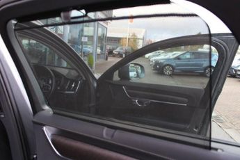 VOLVO V90 Cross Country 2.0 T5 Estate 5dr Petrol Auto AWD Euro 6 (s/s) (250 ps)