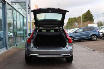 VOLVO V90 Cross Country 2.0 T5 Estate 5dr Petrol Auto AWD Euro 6 (s/s) (250 ps)