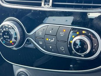 RENAULT CLIO 1.5 dCi Dynamique S Nav Hatchback 5dr Diesel EDC Euro 6 (s/s) (9