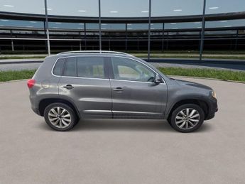 Volkswagen Tiguan 2.0 TDI BlueMotion Tech Match SUV 5dr Diesel DSG 4WD Euro 5 (s/s