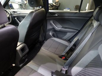 VOLKSWAGEN T-CROSS 1.0 TSI R-Line SUV 5dr Petrol DSG Euro 6 (s/s) (110 ps)