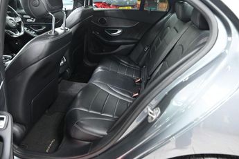 MERCEDES-BENZ C-CLASS 2.1 C220d AMG Line (Premium) Saloon 4dr Diesel G-Tronic+ Euro 6 