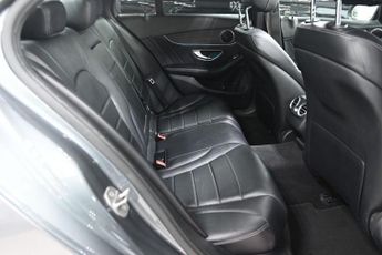 MERCEDES-BENZ C-CLASS 2.1 C220d AMG Line (Premium) Saloon 4dr Diesel G-Tronic+ Euro 6 