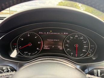 AUDI A6 AVANT 2.0 TDI ultra S line Estate 5dr Diesel S Tronic Euro 6 (s/s) (19