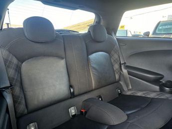 MINI HATCH AUTOMATIC 1.5 Cooper Hatchback 3dr Petrol Auto Euro 6 (s/s) (136