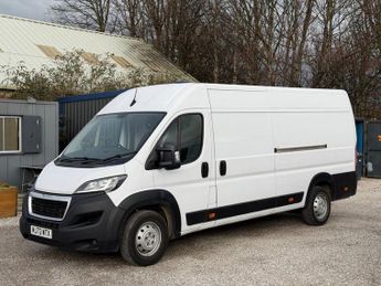 Peugeot Boxer 2.2 BlueHDi 435 Professional Panel Van 5dr Diesel Manual L4 H2 E