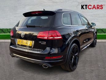 VOLKSWAGEN TOUAREG 3.0 TDI V6 BlueMotion Tech R-Line SUV 5dr Diesel Tiptronic 4WD E