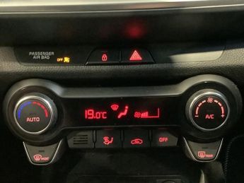 KIA STONIC 1.0 T-GDi 3 SUV 5dr Petrol DCT Euro 6 (s/s) (118 bhp)