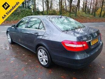 MERCEDES-BENZ E-CLASS 2.1 E200 CDI BlueEfficiency SE Saloon 4dr Diesel G-Tronic+ Euro 