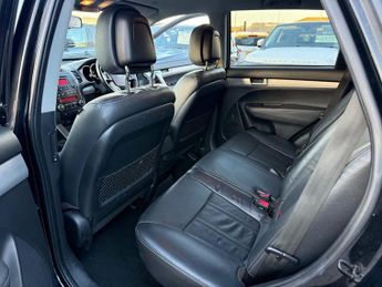 KIA SORENTO 2.2 CRDi KX-2 SUV 5dr Diesel Auto AWD-2 FORMER KEEPERS-7 SEATS-B