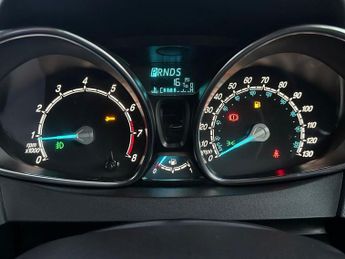 FORD B-MAX 1.6 Titanium Navigator MPV 5dr Petrol Powershift Euro 6 (105 ps)