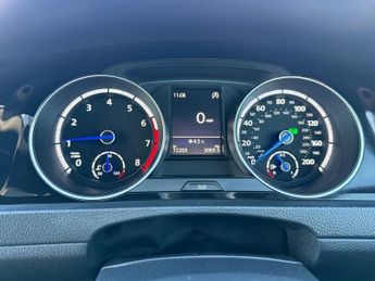 VOLKSWAGEN GOLF 2.0 TSI BlueMotion Tech R Hatchback 5dr Petrol DSG 4Motion Euro 