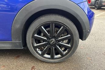 MINI HATCH 1.5 Cooper Classic Hatchback 3dr Petrol Steptronic Euro 6 (s/s) 