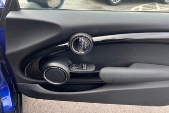 MINI HATCH 1.5 Cooper Classic Hatchback 3dr Petrol Steptronic Euro 6 (s/s) 