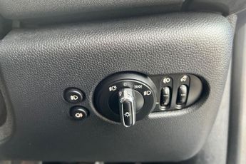 MINI HATCH 1.5 Cooper Classic Hatchback 3dr Petrol Steptronic Euro 6 (s/s) 