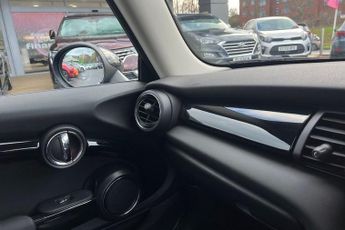 MINI HATCH 1.5 Cooper Classic Hatchback 3dr Petrol Steptronic Euro 6 (s/s) 