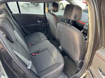 RENAULT CLIO 1.2 Dynamique TomTom Hatchback 5dr Petrol Manual Euro 4 (75 ps)