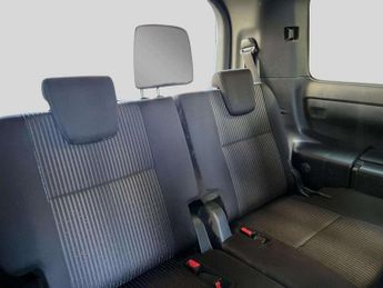 TOYOTA NOAH 1.8 VVT-h Excel Business Edition 7 Seats CVT Euro 6 (s/s) 5dr