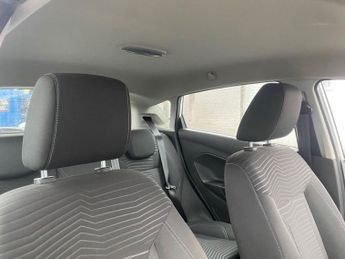 FORD FIESTA 1.6 Zetec Hatchback 5dr Petrol Powershift Euro 5 (105 ps)