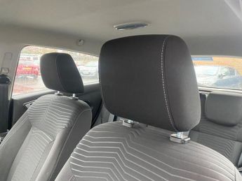 FORD FIESTA 1.6 Zetec Hatchback 5dr Petrol Powershift Euro 5 (105 ps)