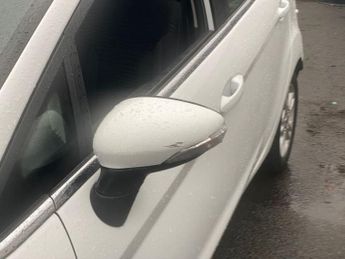 FORD FIESTA 1.6 Zetec Hatchback 5dr Petrol Powershift Euro 5 (105 ps)