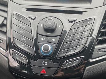 FORD FIESTA 1.6 Zetec Hatchback 5dr Petrol Powershift Euro 5 (105 ps)