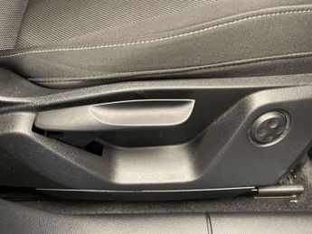 AUDI Q2 1.5 TFSI CoD 35 Sport SUV 5dr Petrol S Tronic Euro 6 (s/s) (150 