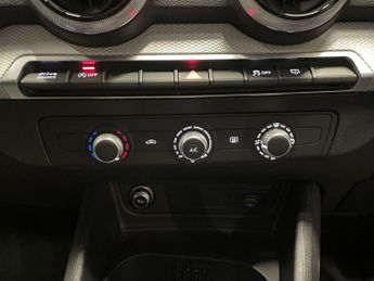 AUDI Q2 1.5 TFSI CoD 35 Sport SUV 5dr Petrol S Tronic Euro 6 (s/s) (150 