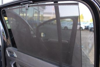 VOLKSWAGEN TOURAN 1.6 TDI BlueMotion Tech SE Family MPV 5dr Diesel DSG Euro 6 (s/s