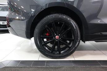 JAGUAR F-PACE 3.0 D300 V6 S SUV 5dr Diesel Auto AWD Euro 6 (s/s) (300 ps)