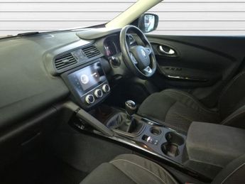 RENAULT KADJAR 1.3 TCe Play SUV 5dr Petrol Manual Euro 6 (s/s) (140 ps)