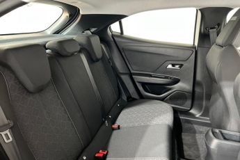 VAUXHALL MOKKA ELECTRIC 50kWh SE Nav Premium SUV 5dr Electric Auto (136 ps)